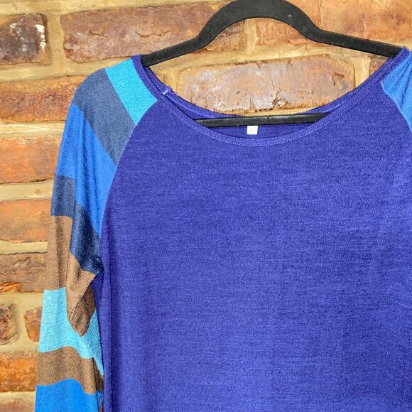 Women's Blue Color Block Pullover Lightweight Knit Sweater Size Large - Picture 2 of 6